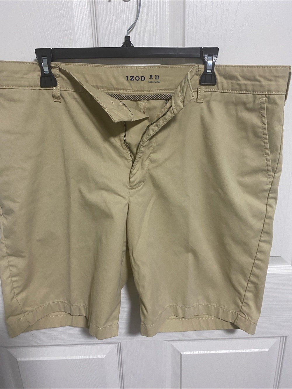 Izod Men's Khaki Flat Front Shorts